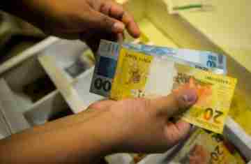  Caixa paga Bolsa Família a beneficiários com NIS de final 3 
